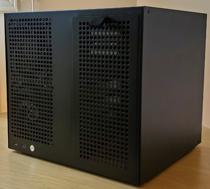 Sagittarious 8-Bay case